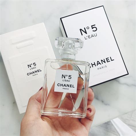 chanel no 5 味道|香奈兒No.5香水為什麼這麼受歡迎？不但使用超過80種成分、就 .